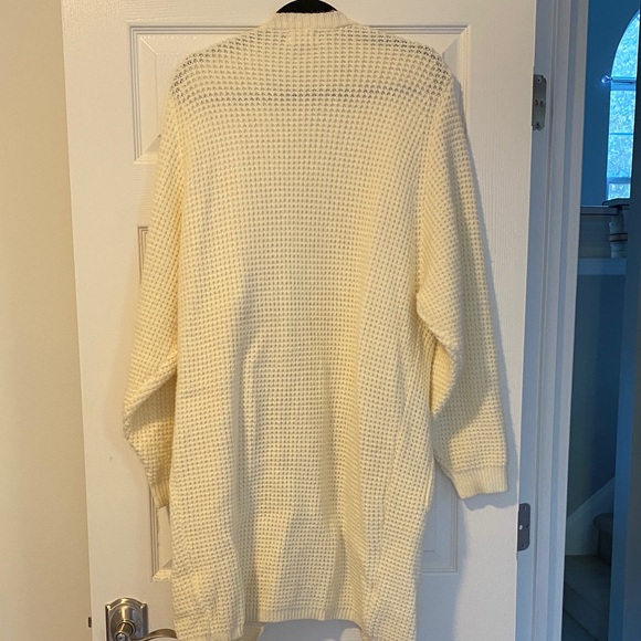 Bluivy Cream Knit Cardigan - Picture 6 of 6